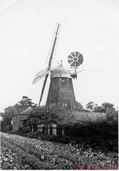 Willingham-Windmill-at-Station-Road-c.-1930-40-demolished-1940