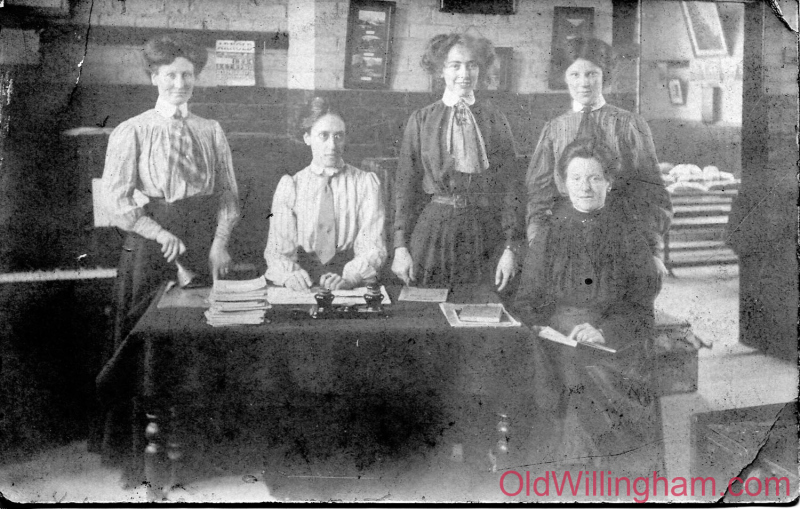 Willingham-school-Mrs-Frances-Cole-on-left-n-staff