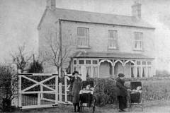 Bankholme-48-Station-Road-Mrs-F-Cole-with-Neville-in-pram-and-Mrs-Thomas-Cole-with-Colin-Cole-in-pram-c1920-1