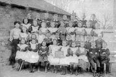 Willingham-school-1905-Mrs-F-Cole-and-class